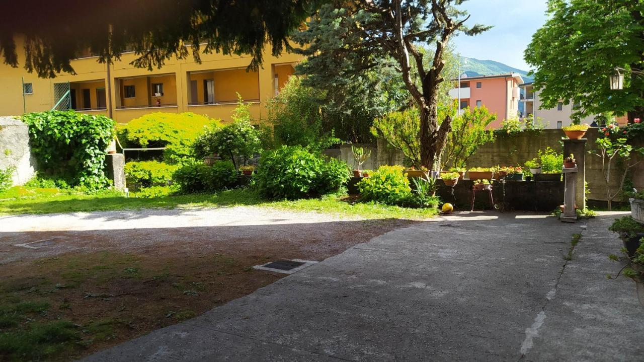 Il Giardino Dei Fiori Apartment Mandello del Lario Exterior foto